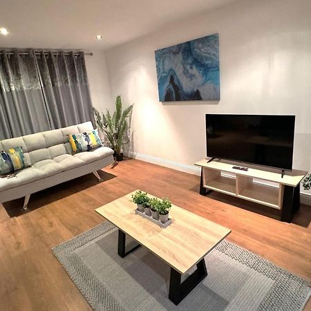 3Br House Ossett-Wakefield, Free Parking 3 Cars Wi Fi Long Stays Exterior photo