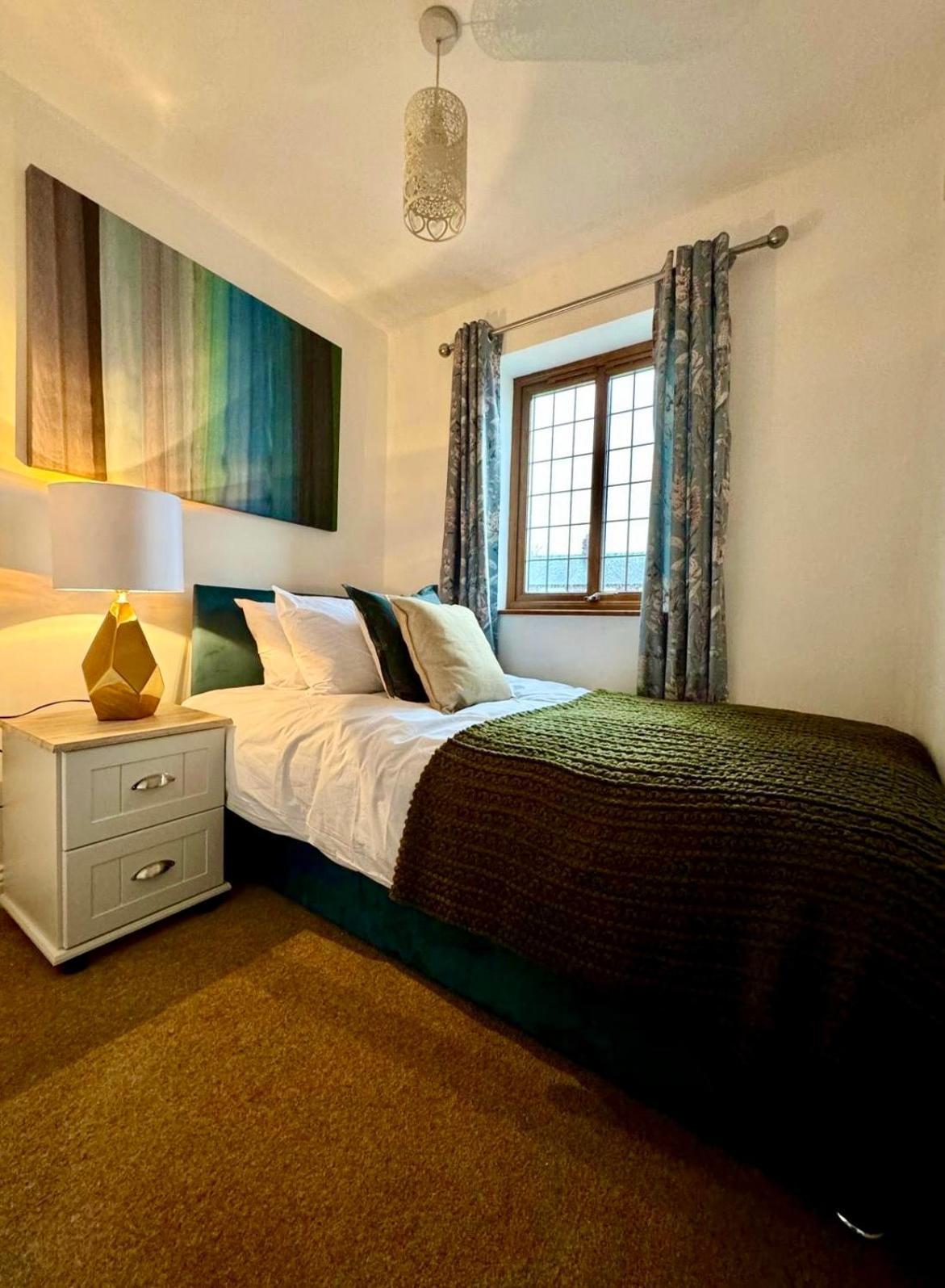3Br House Ossett-Wakefield, Free Parking 3 Cars Wi Fi Long Stays Exterior photo